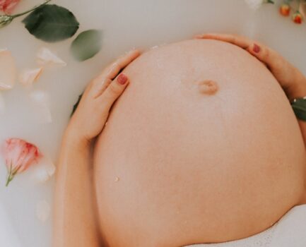 Skin Care Ingredients to Avoid While Pregnant or Breastfeeding