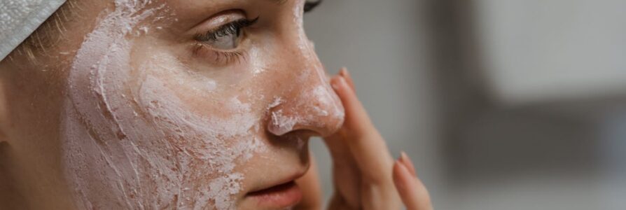 It’s Official – Facial Scrubs Are Back In Trend! 